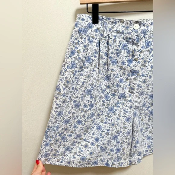 Vintage 60s 80s high rise pleated floral Bermuda shorts blue white cottagecore - Picture 4 of 10